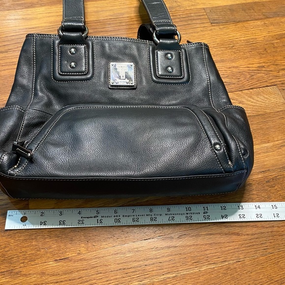 Tignanello black leather tote - Picture 8 of 9